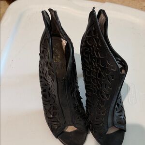 Vince Camuto Black Laser-Cut Peep-Toe Heeled Booties